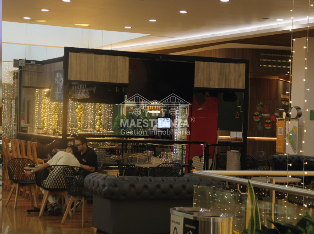 Local En Venta - El Poblado, Medellín