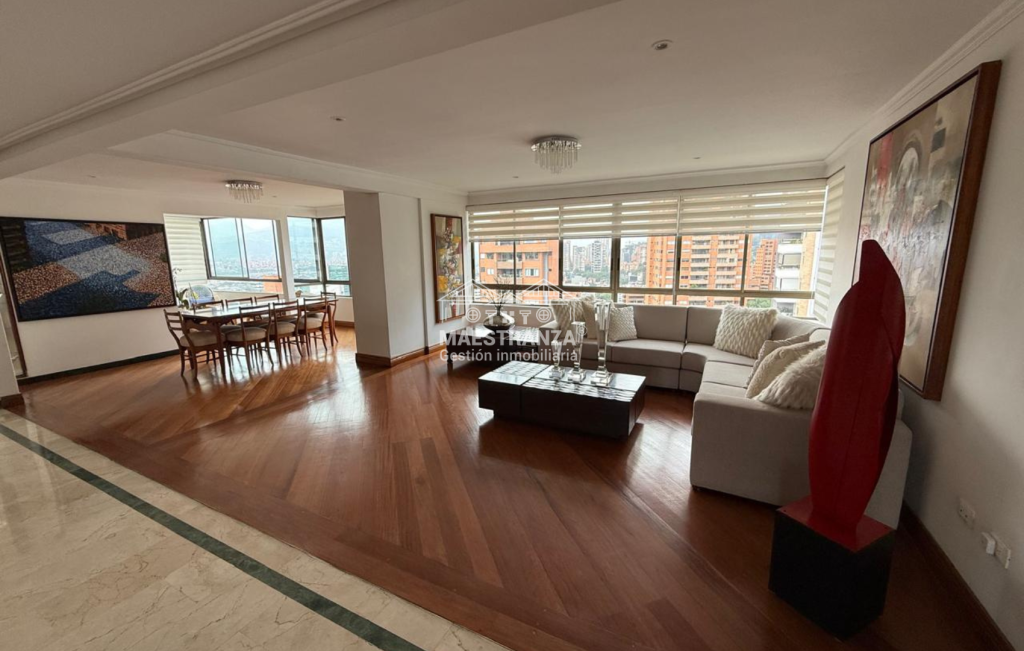 Apartamento En Arriendo - Loma De Los Parra, Medellín