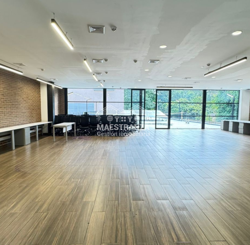 Oficina En Arriendo - Santa Maria De Los Angeles, Medellín