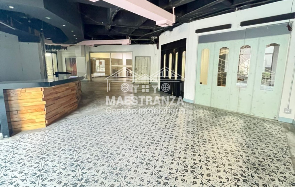 Local En Arriendo - Poblado, Medellín