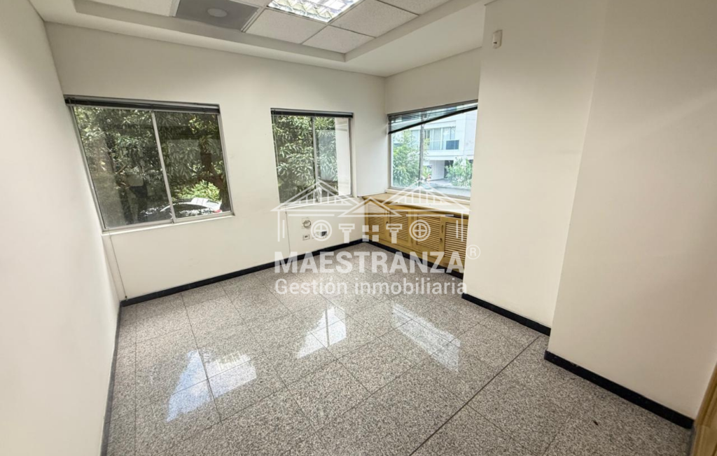 Local En Arriendo - El Campestre, Medellín