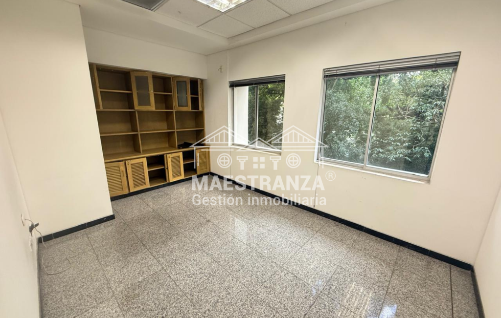 Local En Arriendo - El Campestre, Medellín