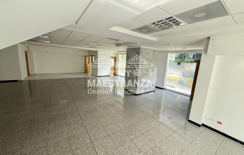 Local En Arriendo - El Campestre, Medellín
