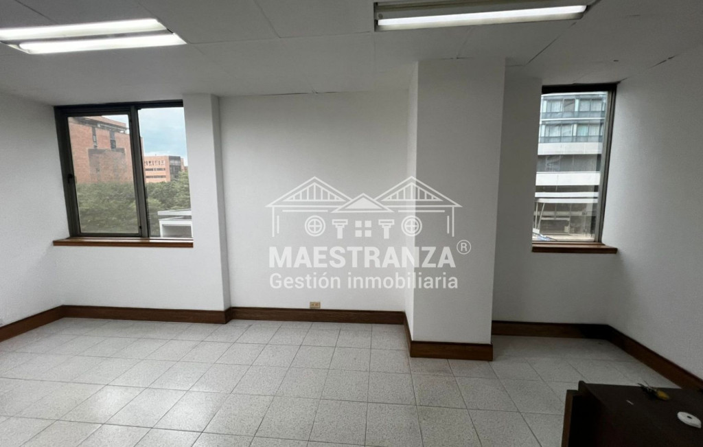 Consultorio En Arriendo - Milla De Oro, Medellín