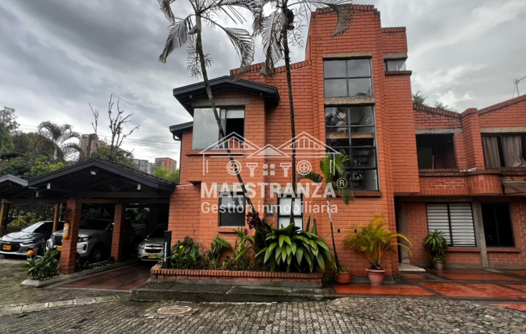 Casa En Venta - El Poblado, Medellín