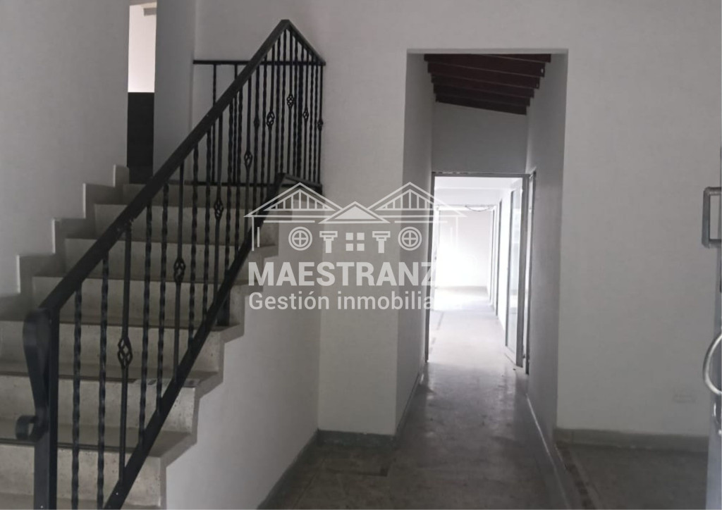 Casas Con Local En Arriendo - Laureles Unicentro, Medellín
