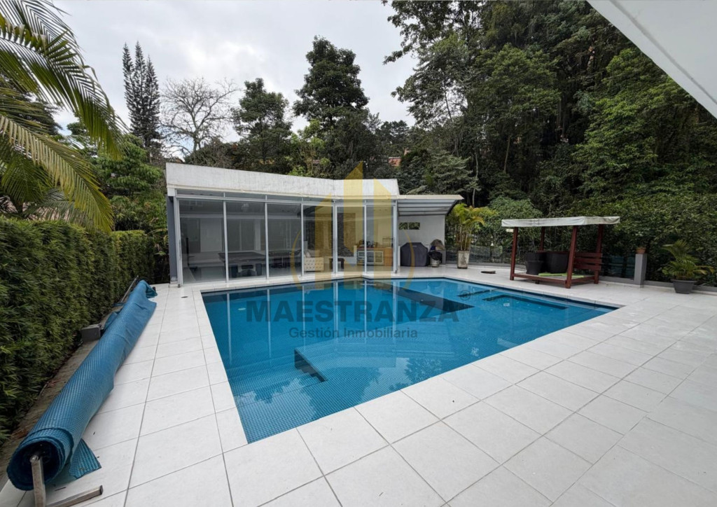 Casa En Arriendo - La Concha, Medellín
