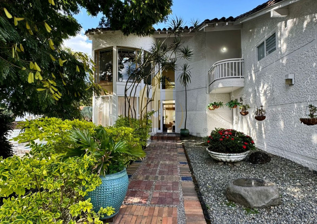 Casa En Arriendo - Loma El Chocho, Envigado