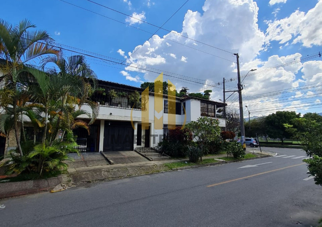 Casa En Venta - Belén Malibú, Medellín
