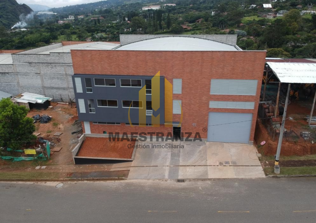 Bodega En Venta - Copacabana, Copacabana