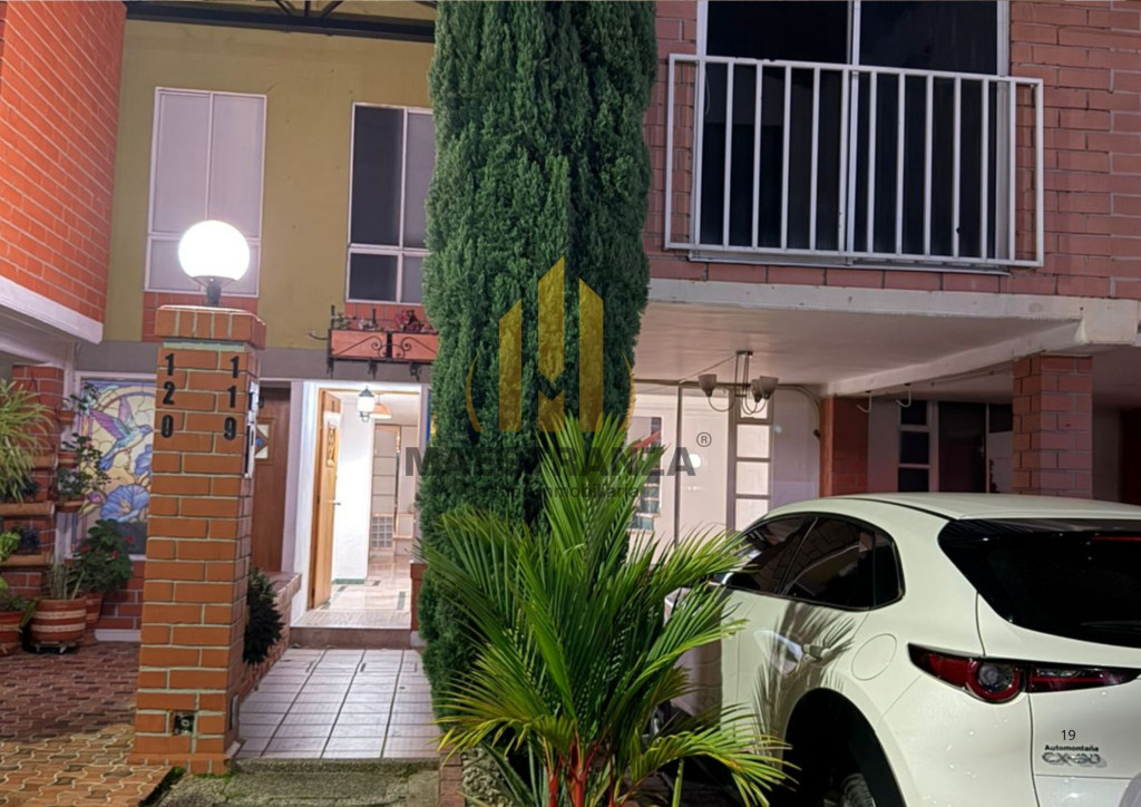 Casa En Venta - Belén La Mota, Medellín