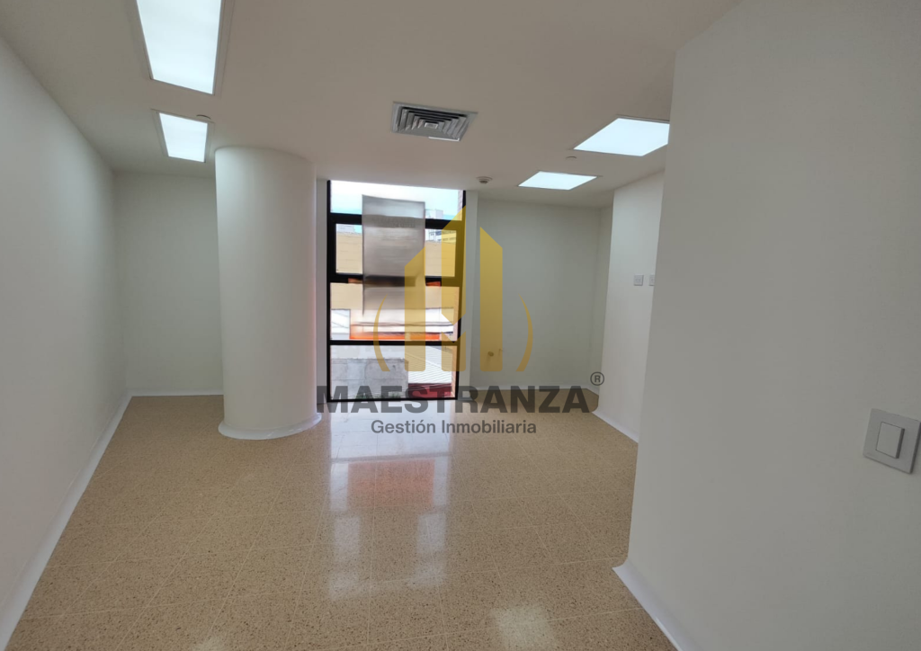 Consultorio En Arriendo - La Candelaria, Medellín