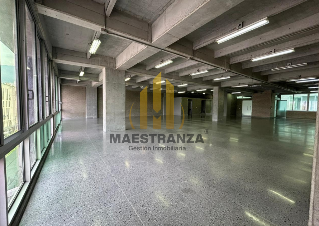 Oficina En Arriendo - Guayabal, Medellín