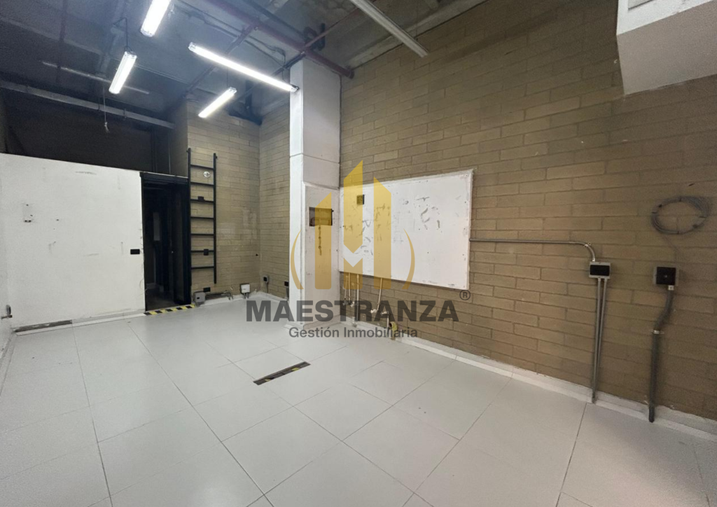 Local En Arriendo - Aguacatala, Medellín