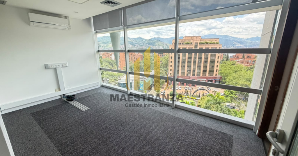 Oficina En Arriendo - Milla De Oro, Medellín