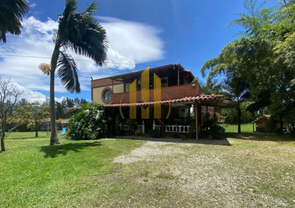 Casa Campestre En Venta - Vereda Toldas, Guarne