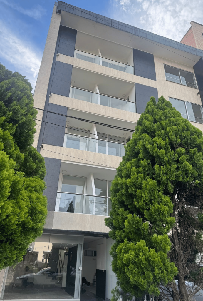 Edificio En Venta - Los Colores, Medellín