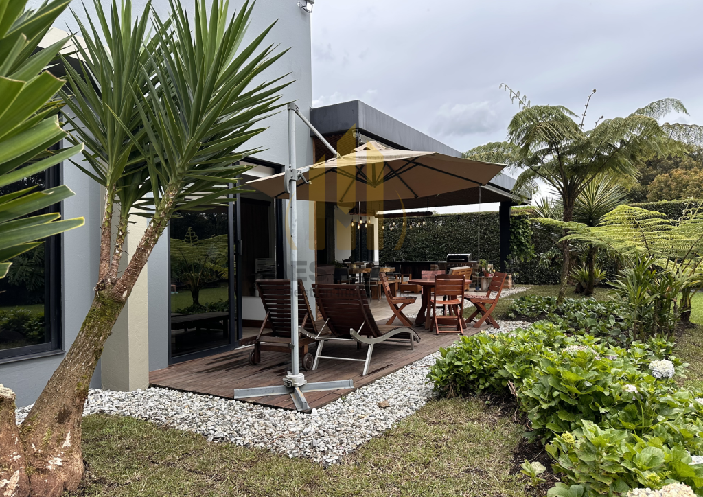 Casa Campestre En Venta - Llanogrande, Rionegro