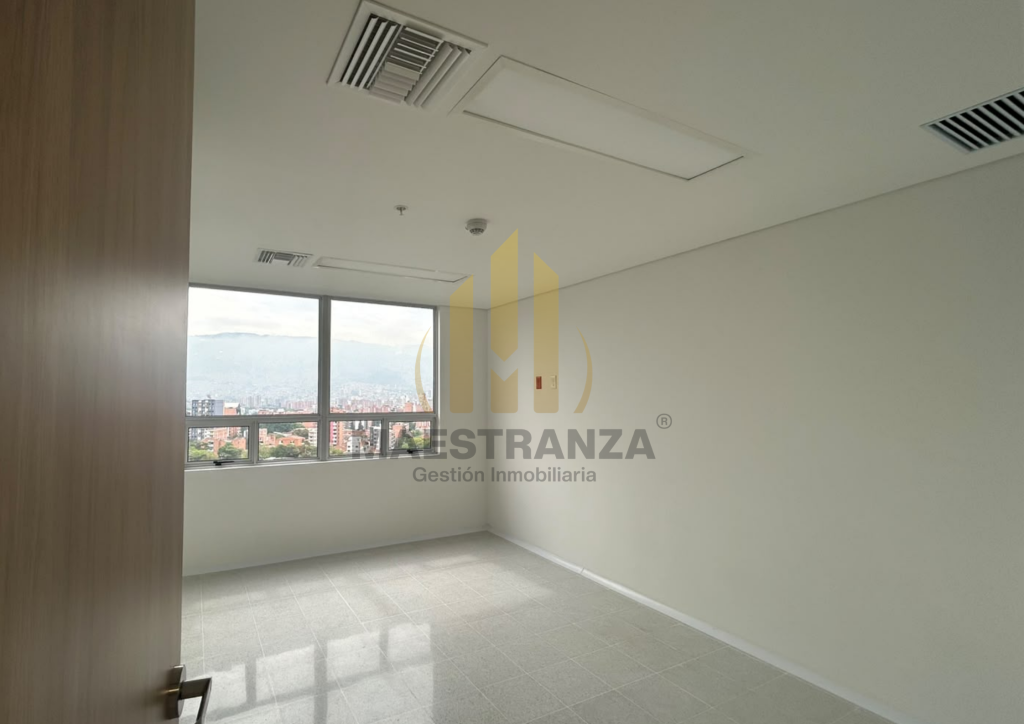 Consultorio En Arriendo - Laureles - San Juan, Medellín