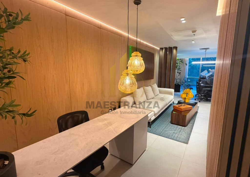 Oficina En Venta - Las Palmas, Medellín