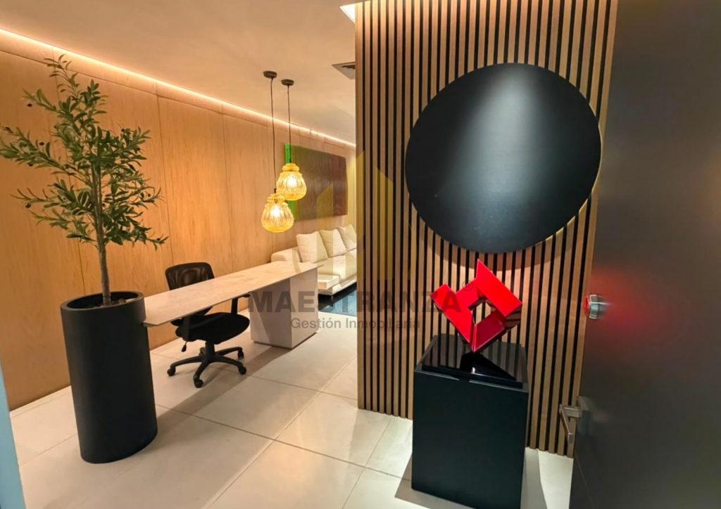 Oficina En Venta - Las Palmas, Medellín