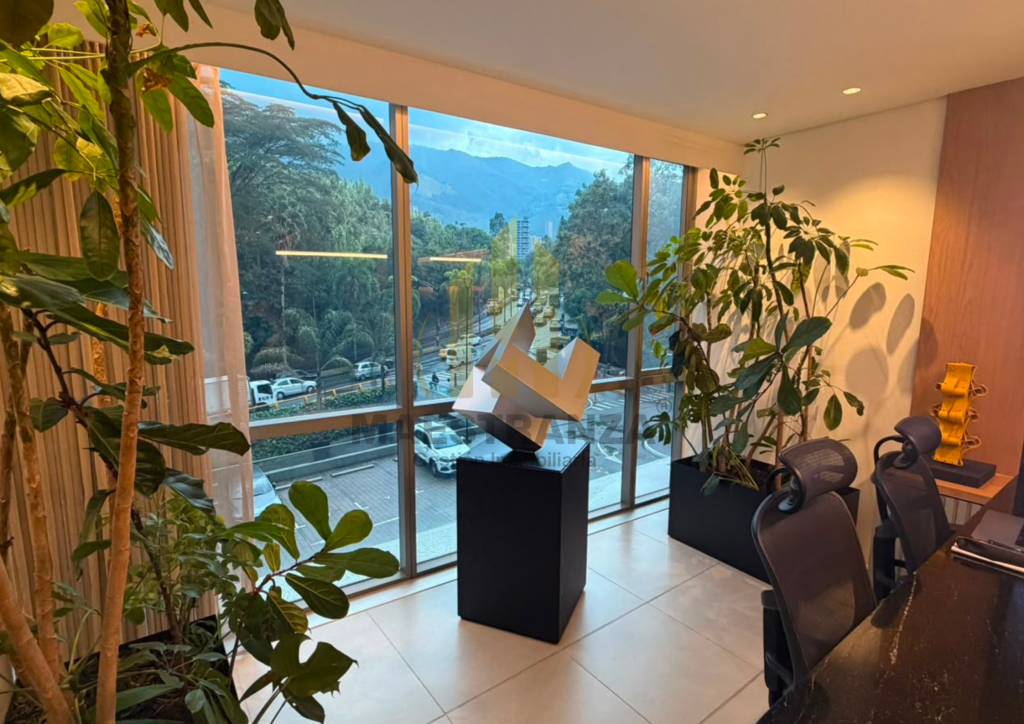 Oficina En Venta - Las Palmas, Medellín
