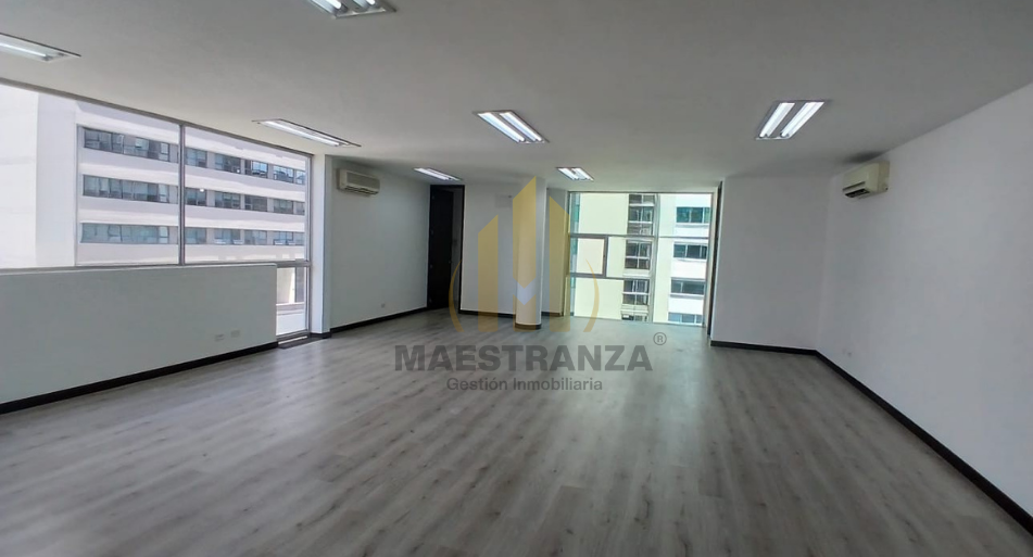 Oficina En Arriendo - El Poblado, Medellín
