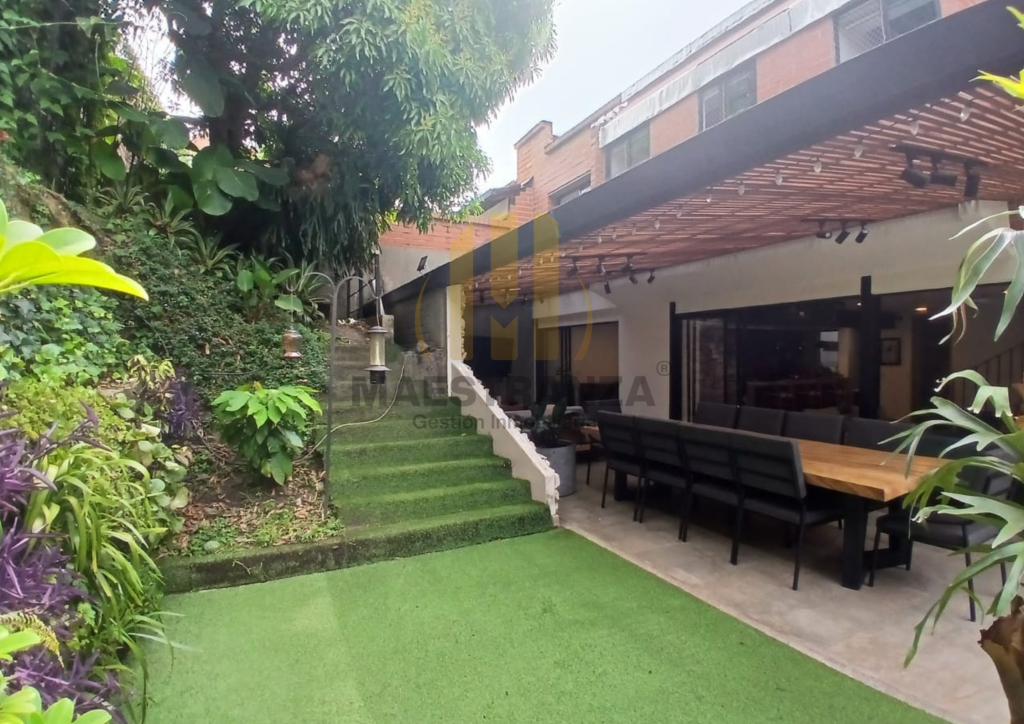 Casa En Arriendo - El Poblado, Medellín