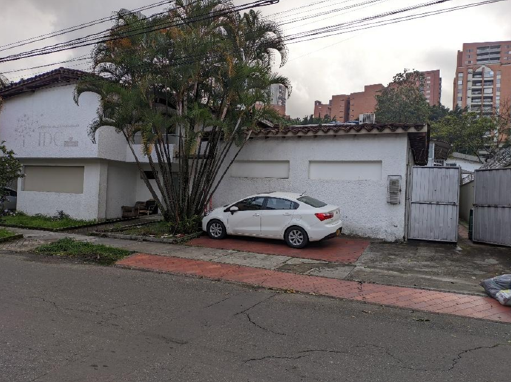 Casas Con Local En Venta - Aguacatala, Medellín
