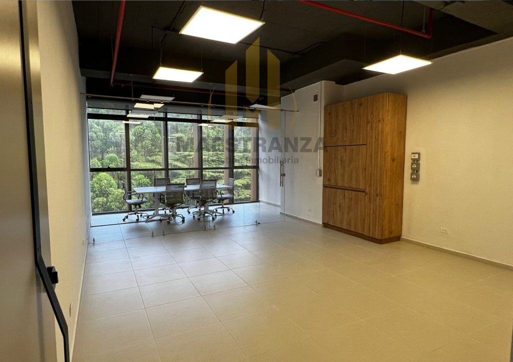 Oficina En Venta - Las Palmas, Medellín