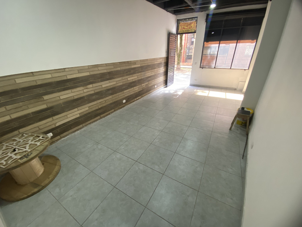 Imagen de LOCAL