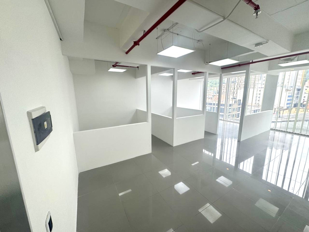 Arriendo/venta Oficina Las Nieves imagen 4