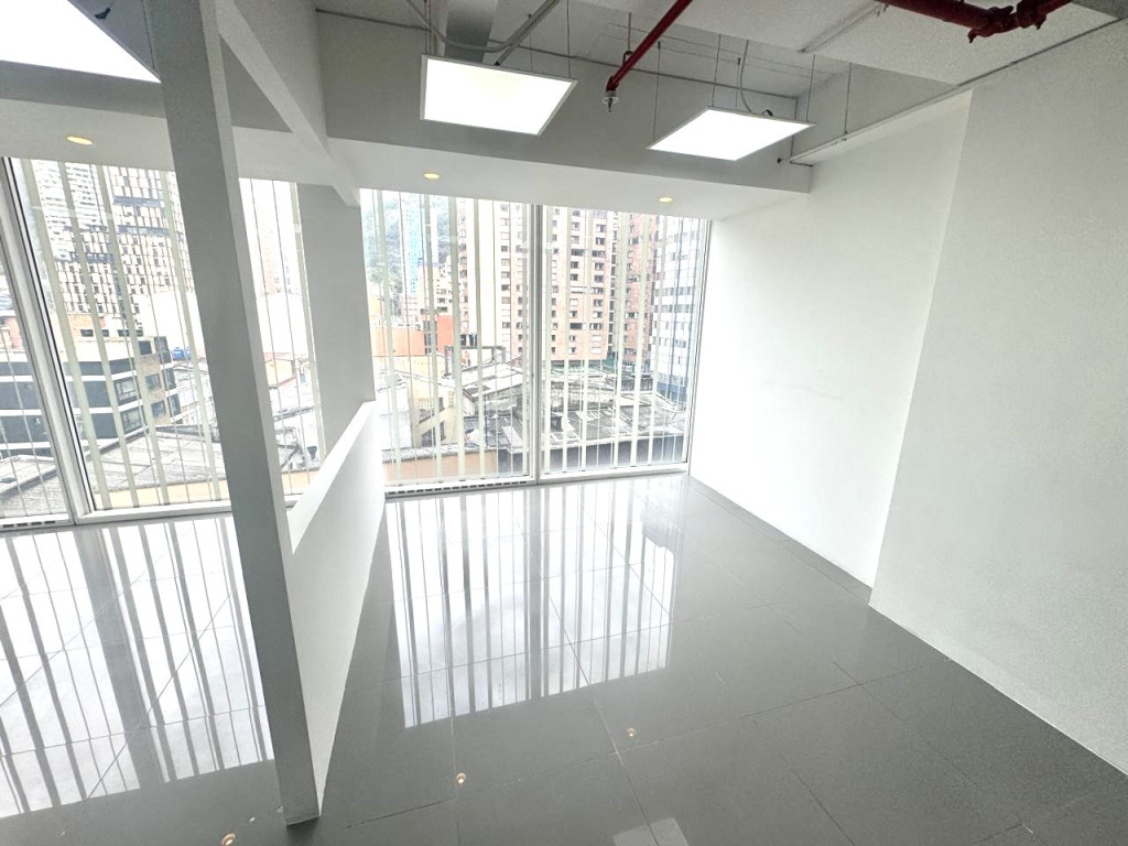 Arriendo/venta Oficina Las Nieves imagen 5