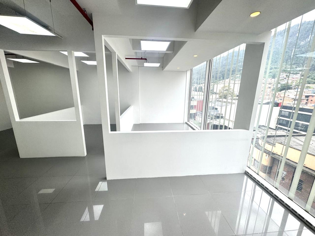 Arriendo/venta Oficina Las Nieves imagen 8