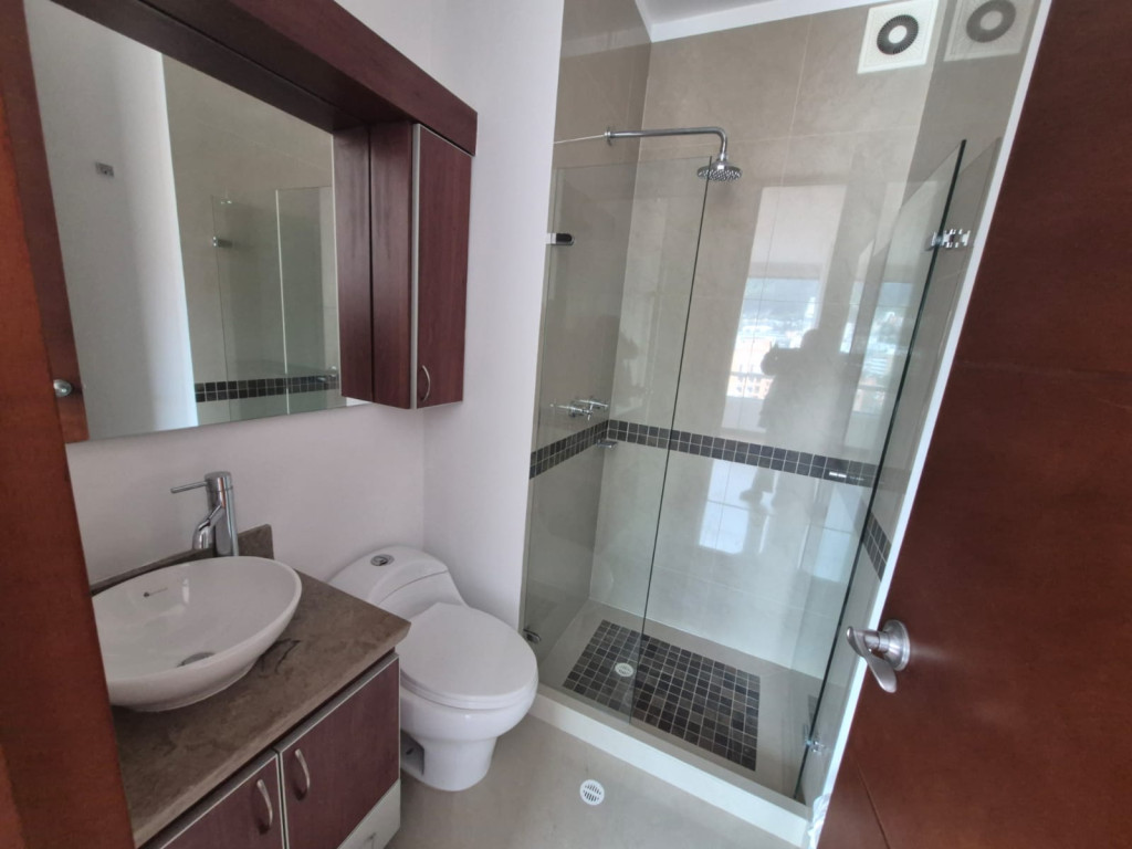 Arriendo Apartamento El Chico imagen 11