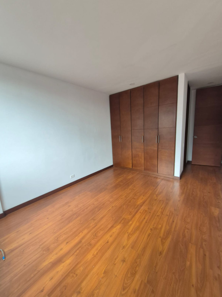 Arriendo Apartamento El Chico imagen 12