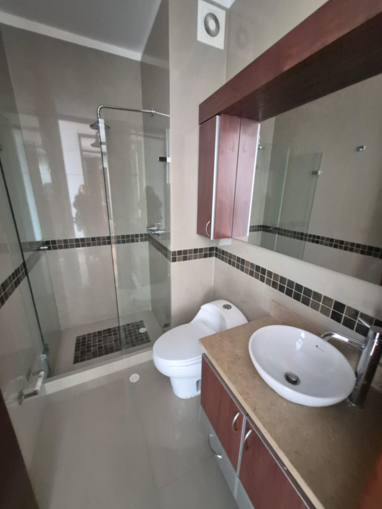 Arriendo Apartamento El Chico imagen 20