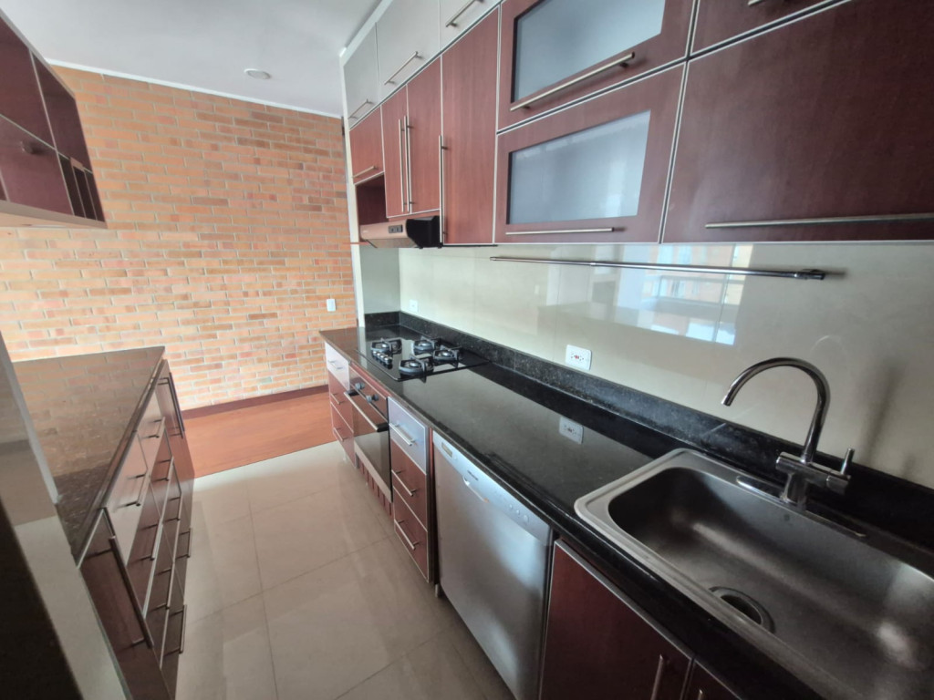 Arriendo Apartamento El Chico imagen 4