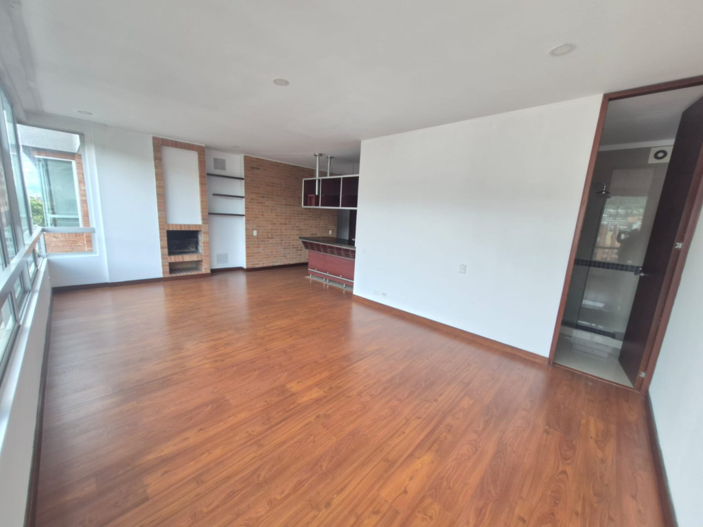 Arriendo Apartamento El Chico imagen 5