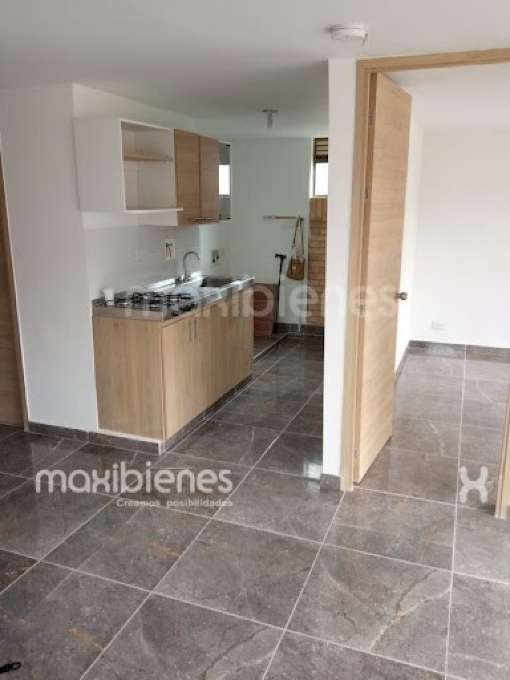 Studio for rent in Bello