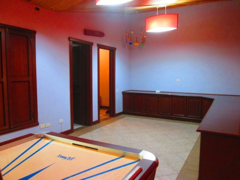 Casa En Venta - Ciudad Jardín, Cali