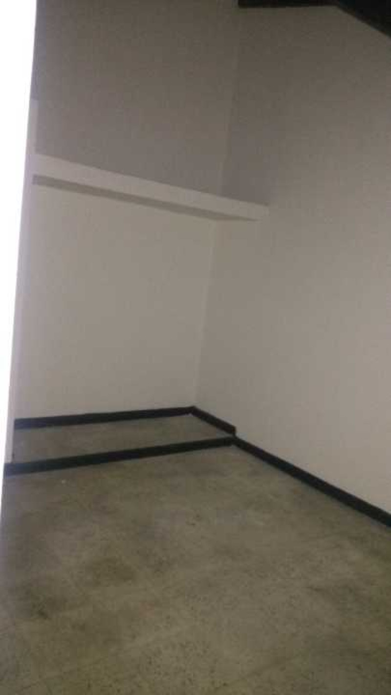 Local En Arriendo - Popular, Cali