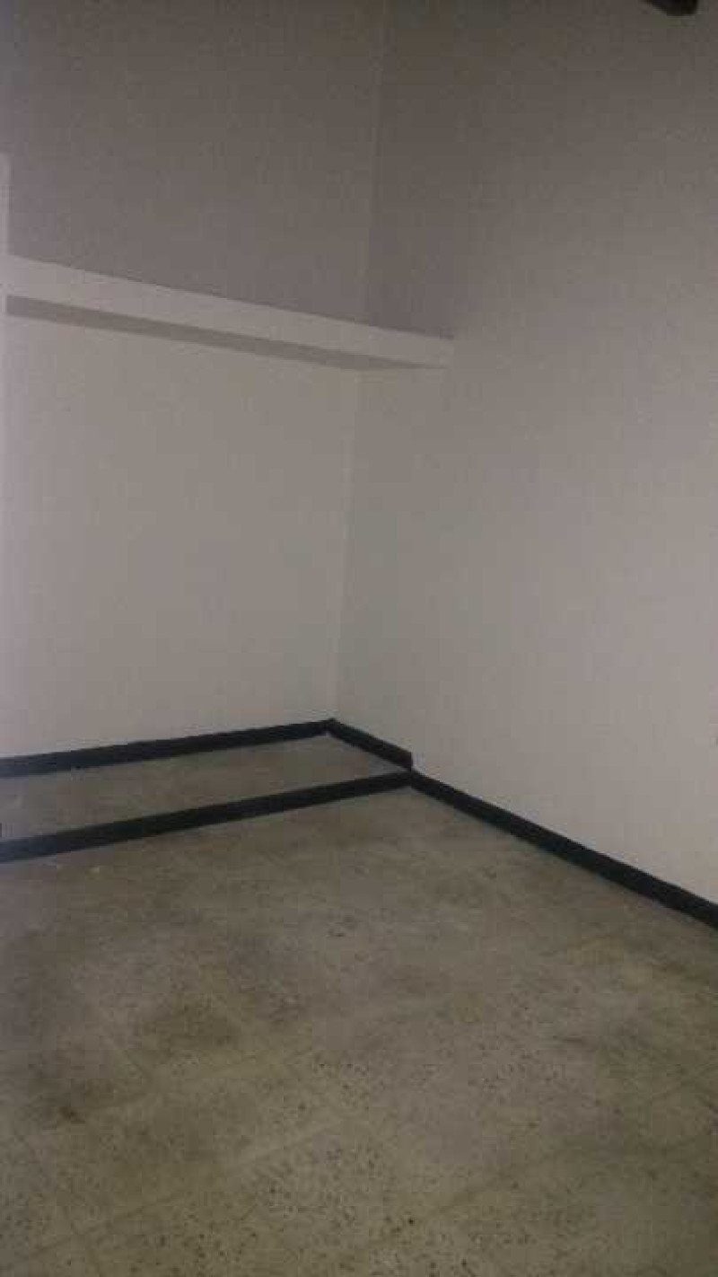 Local En Arriendo - Popular, Cali