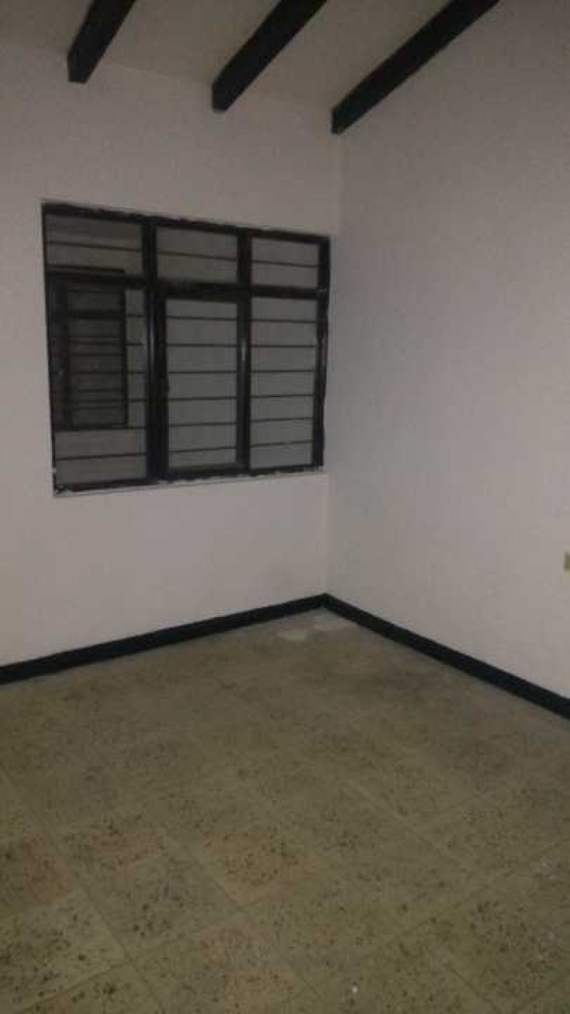 Local En Arriendo - Popular, Cali