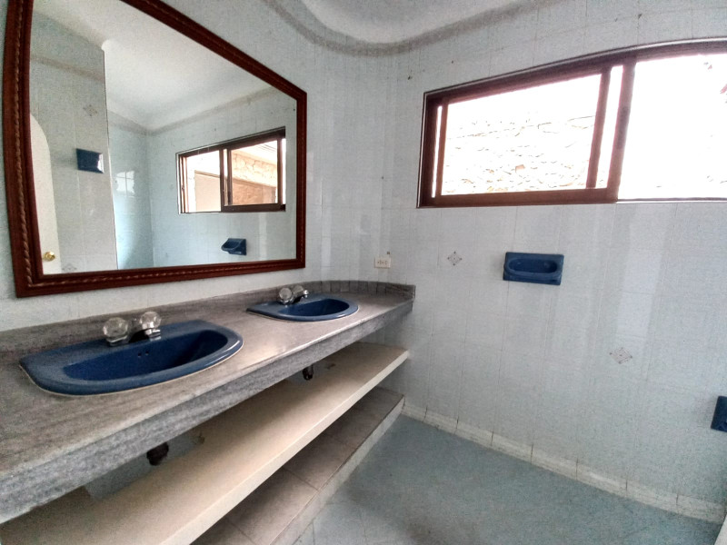 Casa En Venta - Ciudad Jardín, Cali