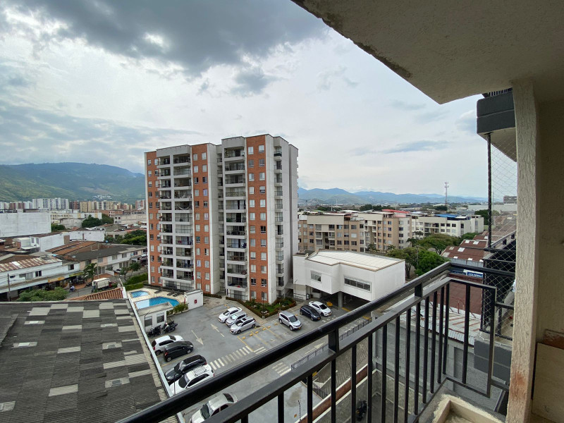 Apartaestudio En Venta - Urbanización La Flora, Cali