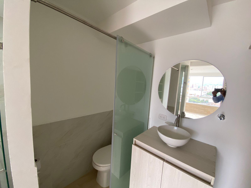 Apartaestudio En Venta - Urbanización La Flora, Cali