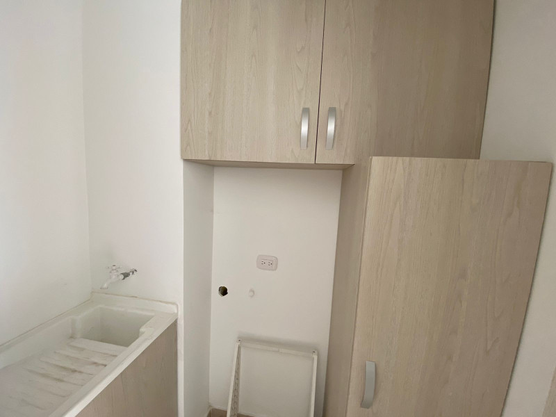 Apartaestudio En Venta - Urbanización La Flora, Cali