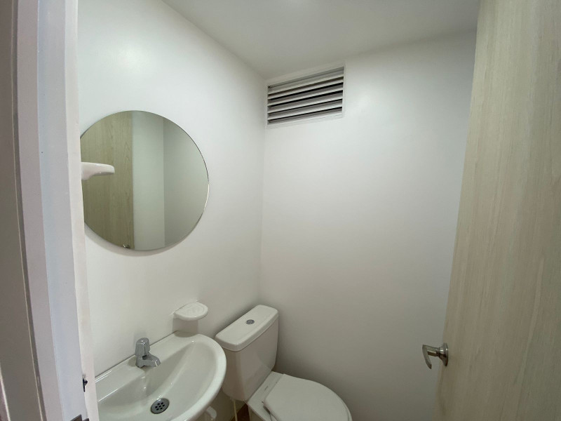 Apartaestudio En Venta - Urbanización La Flora, Cali