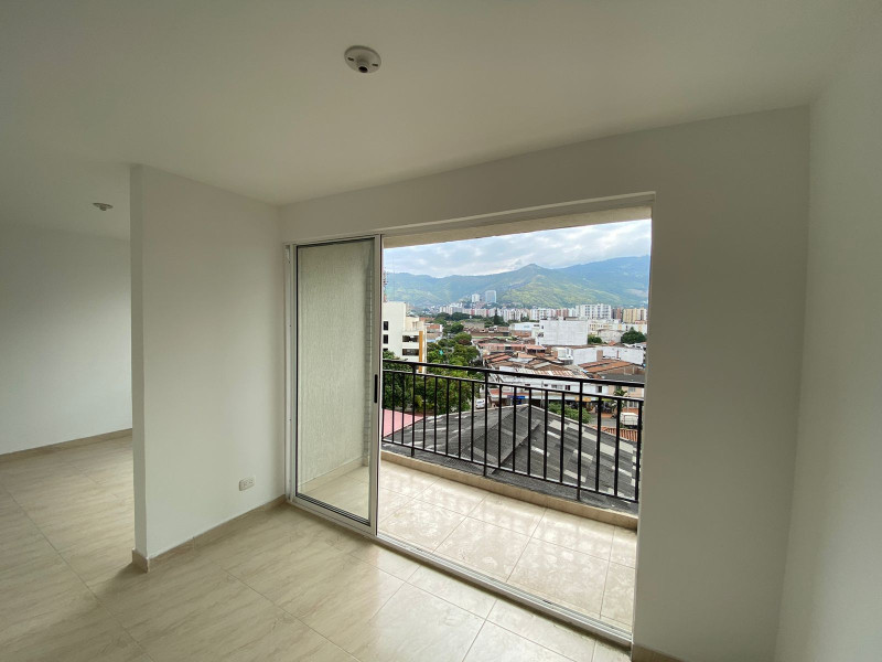 Apartaestudio En Venta - Urbanización La Flora, Cali